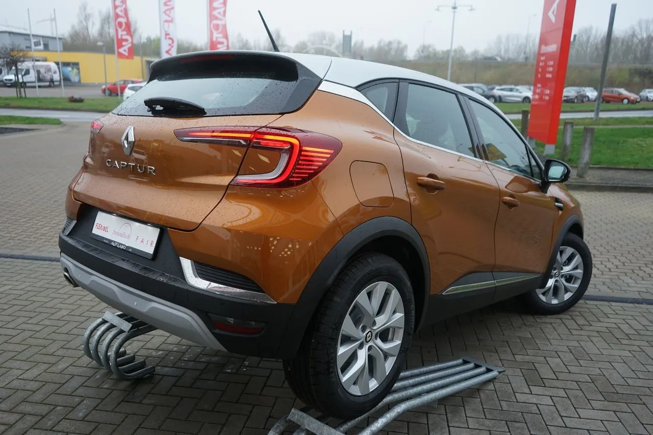 Renault Captur TCe 90 Navi...  Image 4